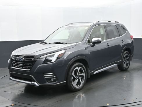 Used 2024 Subaru Forester Touring w/ Pop Package 2 image 1