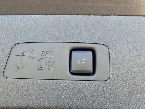 New 2026 Lincoln Corsair Premiere image 13