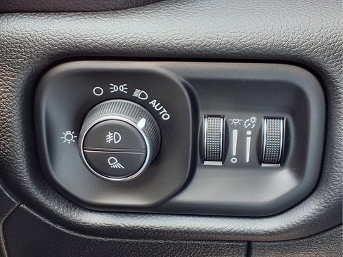 Used 2026 RAM 1500 Laramie AWD/4WD image 19