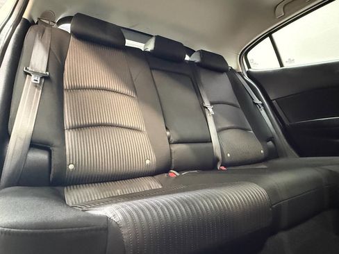 Used 2015 MAZDA MAZDA3 i Touring w/ Technology Package image 8