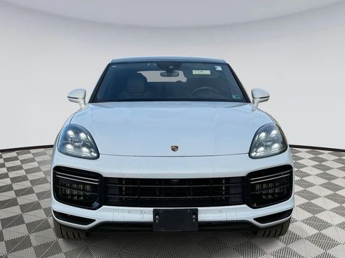 Used 2020 Porsche Cayenne Turbo image 6