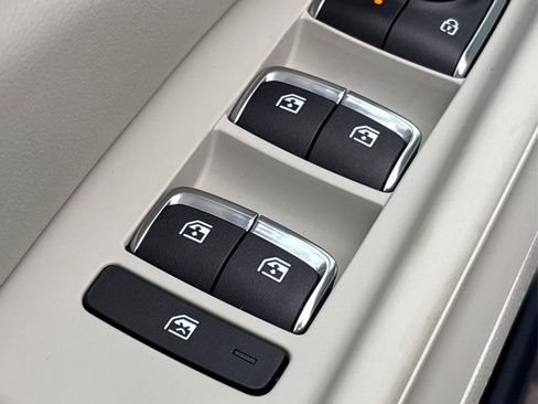 New 2026 Kia Carnival EX FWD image 26