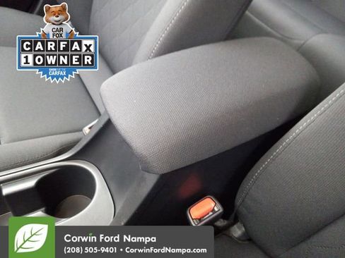 Used 2025 Toyota Corolla LE image 18