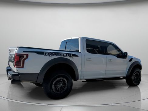 Certified 2019 Ford F150 Raptor w/ Equipment Group 802A Luxury image 28