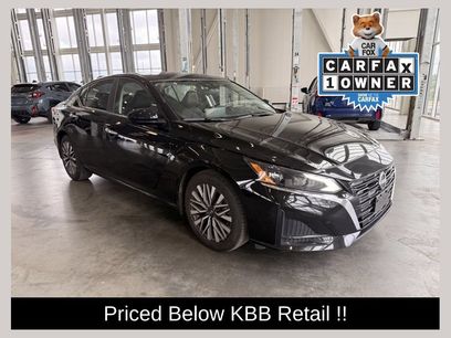 Used 2023 Nissan Altima 2.5 SV w/ SV Premium Package