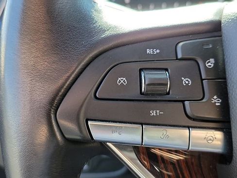 Certified 2022 Cadillac Escalade Premium Luxury w/ Performance Package image 11