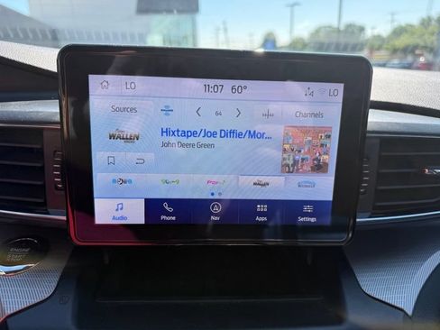 Used 2020 Ford Explorer XLT w/ Equipment Group 202A AWD/4WD image 12