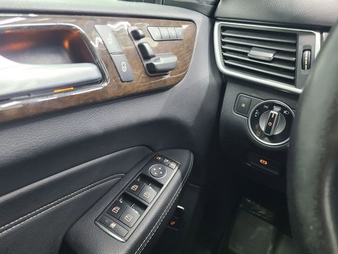 Used 2015 Mercedes-Benz ML 350 4MATIC image 28