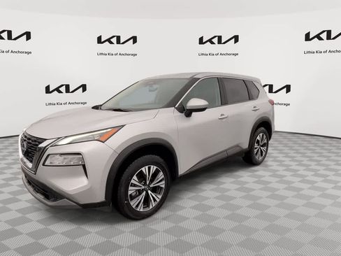 Used 2023 Nissan Rogue SV AWD/4WD image 4