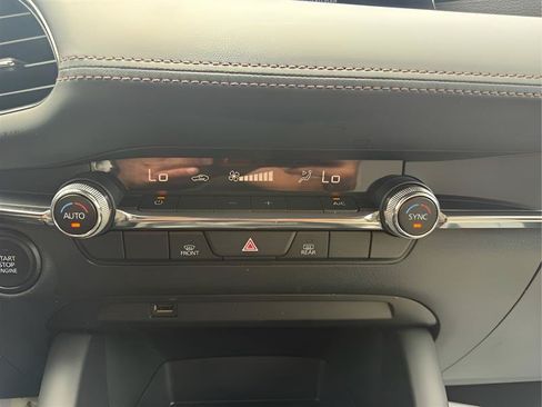 Used 2019 MAZDA MAZDA3 AWD Hatchback image 39