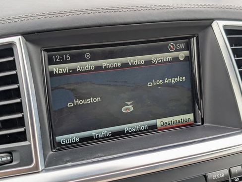 Used 2015 Mercedes-Benz GL 63 AMG 4MATIC image 30