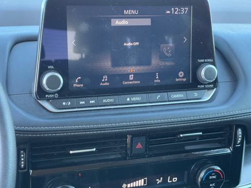 Used 2022 Nissan Rogue SV image 24