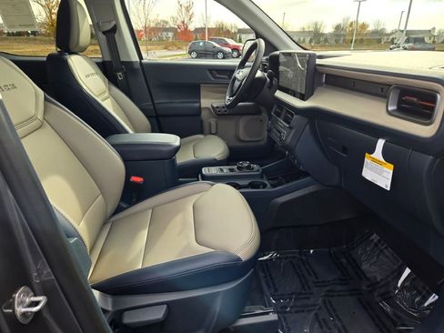 New 2025 Ford Maverick Lariat image 6