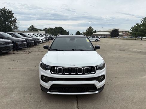 Used 2023 Jeep Compass Limited AWD/4WD image 18