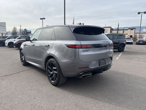 Used 2023 Land Rover Range Rover Sport SE Dynamic image 7