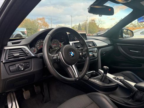Used 2015 BMW M4 Base 2dr Coupe image 11
