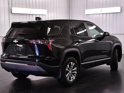 Used 2025 Chevrolet Equinox LT w/ Safety and Technology Package image 7