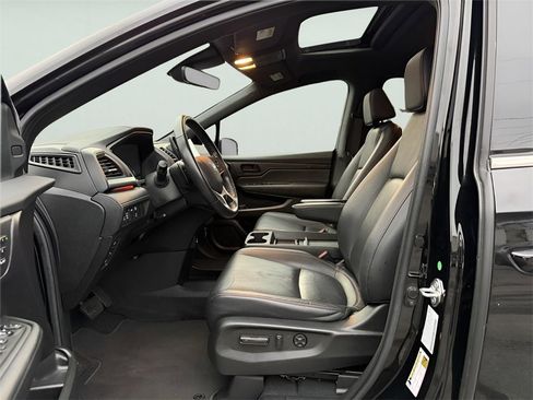 Used 2023 Honda Odyssey Sport image 14
