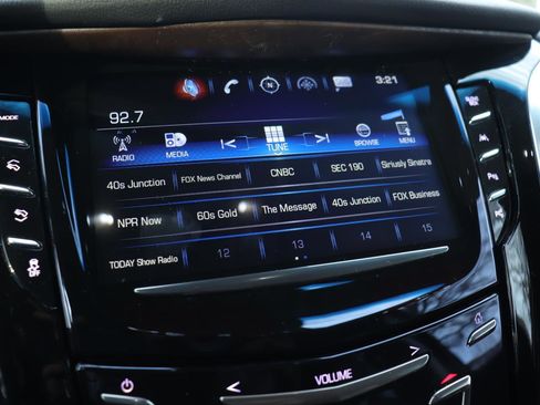 Used 2020 Cadillac Escalade Premium Luxury image 34