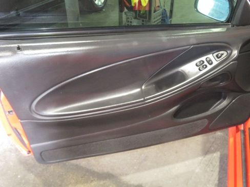 Used 2004 Ford Mustang Coupe RWD image 15