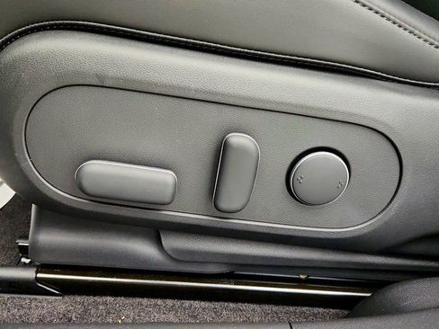 Used 2025 Hyundai Ioniq 5 SEL image 10