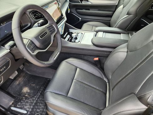 New 2025 Jeep Wagoneer Series II image 12