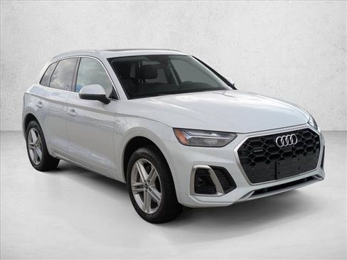 Used 2025 Audi Q5 e Premium Plus AWD/4WD image 3
