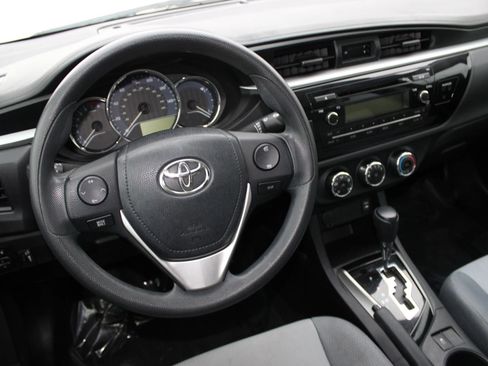 Used 2014 Toyota Corolla L image 16