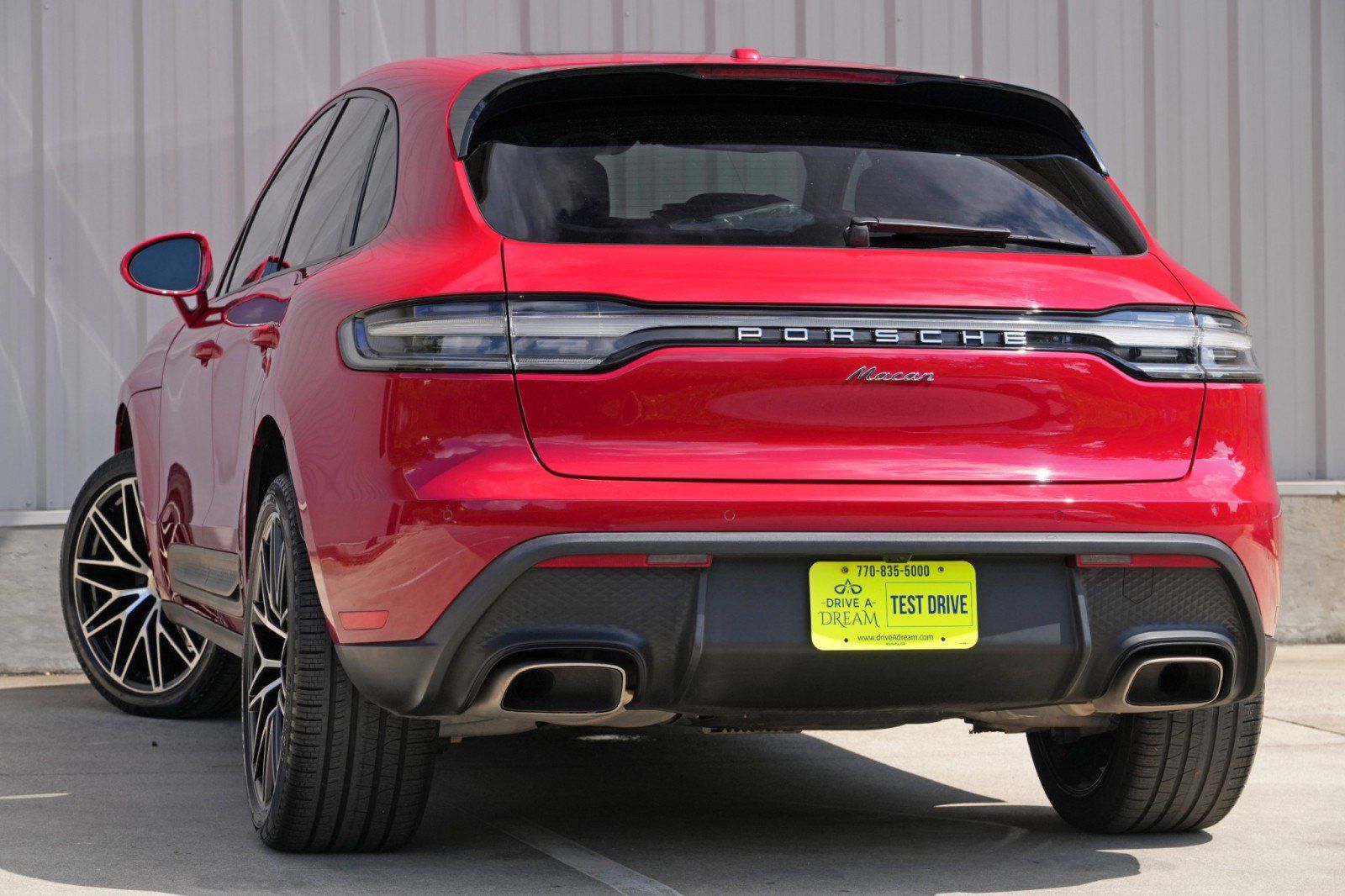 Used 2024 Porsche Macan AWD/4WD image 6