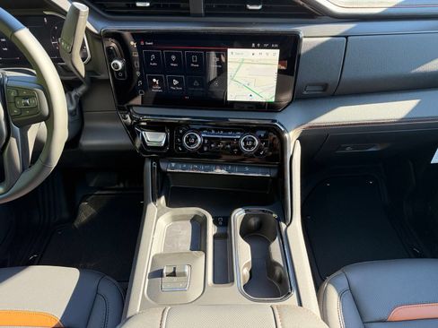 New 2026 GMC Sierra 2500 AT4 w/ AT4 Premium Plus Package AWD/4WD image 19