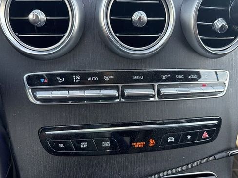Used 2022 Mercedes-Benz GLC 300 4MATIC image 11
