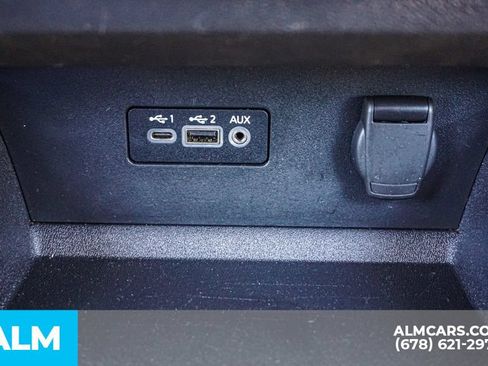 Used 2025 Nissan Altima 2.5 SV FWD image 40