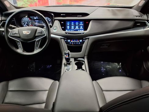 Certified 2024 Cadillac XT5 Premium Luxury FWD image 16