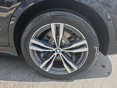 Used 2025 BMW X7 M60i AWD/4WD image 38