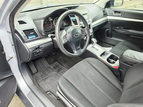 Used 2013 Subaru Outback 2.5i AWD/4WD image 9