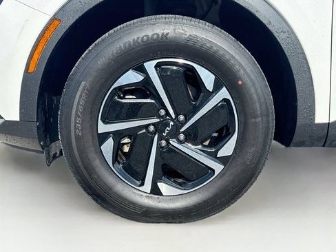 Certified 2023 Kia Sportage LX AWD/4WD image 32
