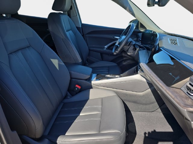 Used 2025 Audi Q5 Premium w/ Convenience Package AWD/4WD image 12
