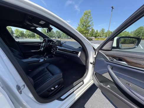 Used 2018 BMW 540i RWD image 19