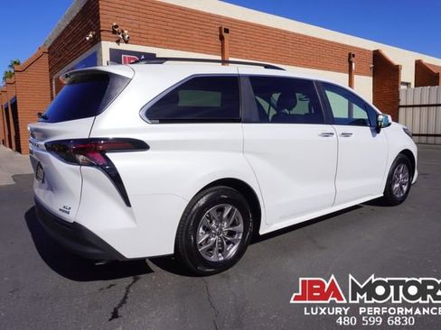 Used 2023 Toyota Sienna XLE image 46
