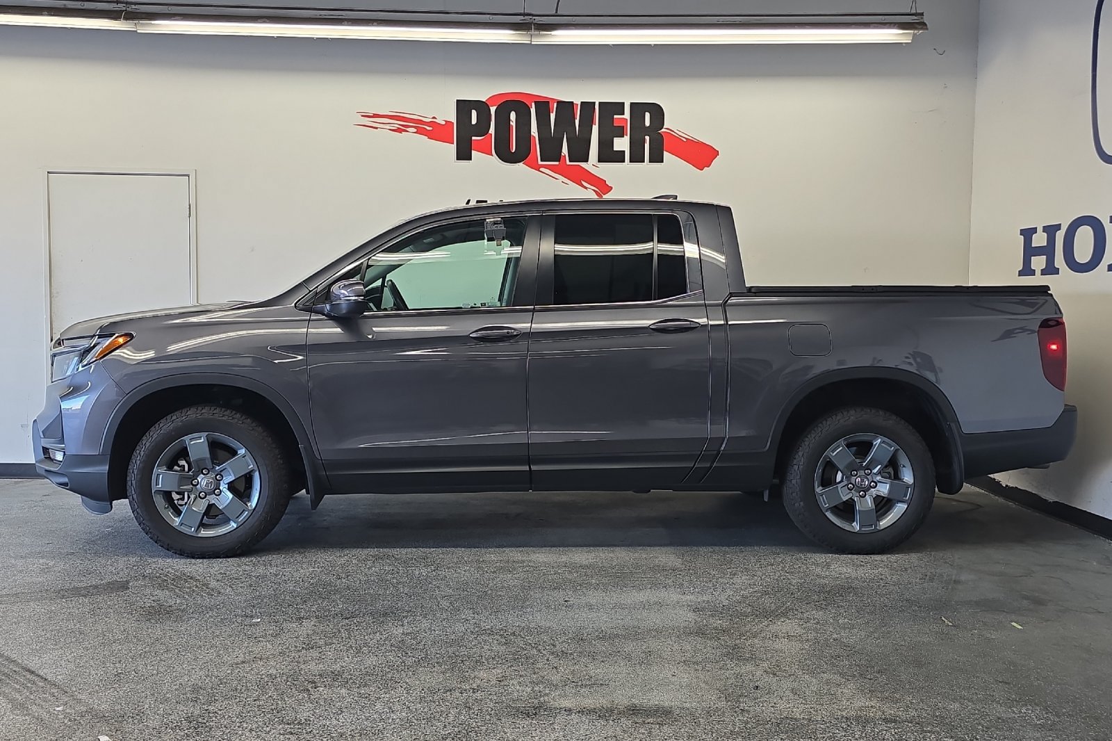 Used 2025 Honda Ridgeline RTL image 6