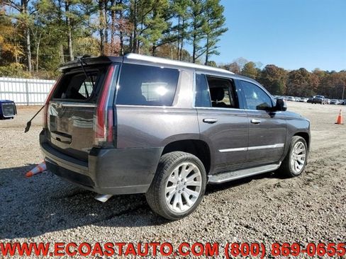 Used 2015 Cadillac Escalade Luxury image 3