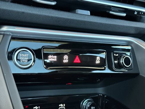 Used 2025 Audi Q5 Premium Plus AWD/4WD image 24