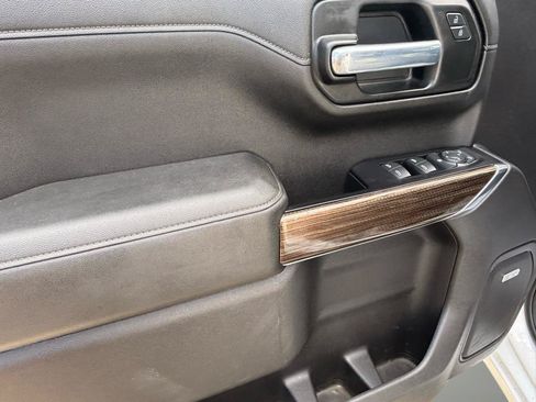 Used 2020 Chevrolet Silverado 1500 RST AWD/4WD image 9