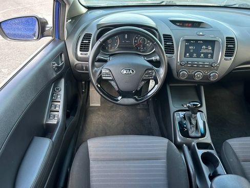 Used 2017 Kia Forte S FWD image 25