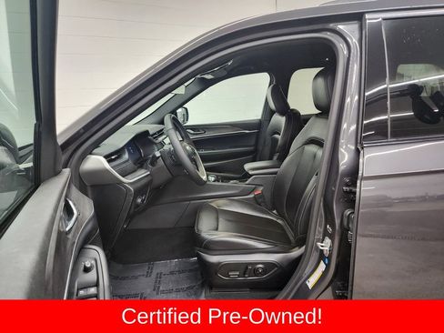 Certified 2025 Jeep Grand Cherokee Limited image 12