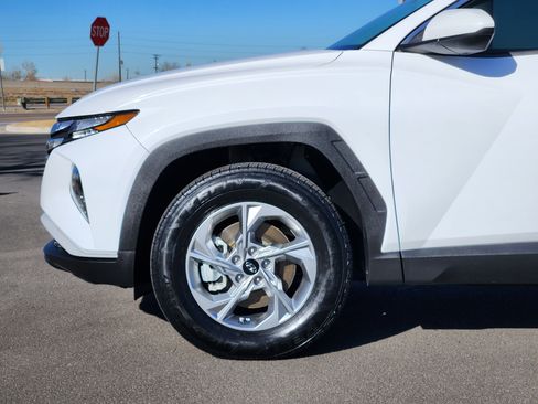 Used 2022 Hyundai Tucson SE image 5