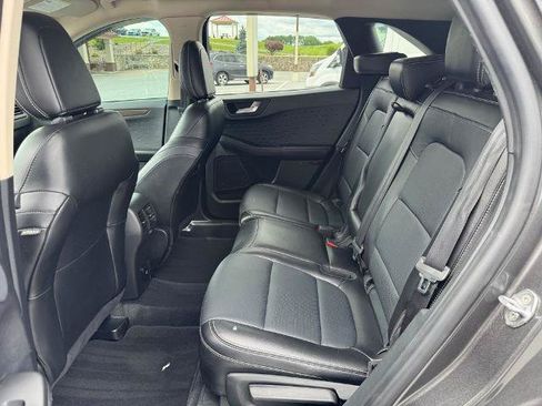 Certified 2020 Ford Escape Titanium AWD/4WD image 25