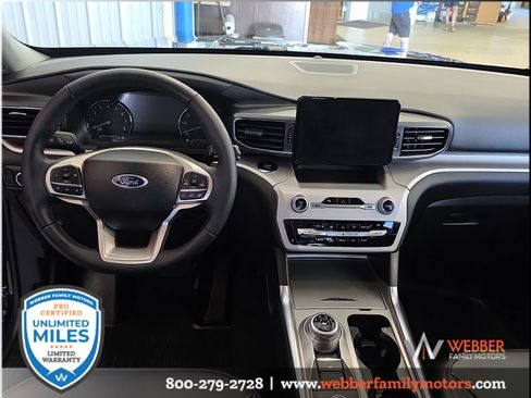 Used 2024 Ford Explorer XLT w/ Equipment Group 202A AWD/4WD image 21