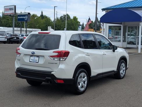 Used 2022 Subaru Forester AWD/4WD image 5