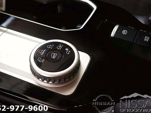 Used 2025 Mitsubishi Outlander SE FWD image 23